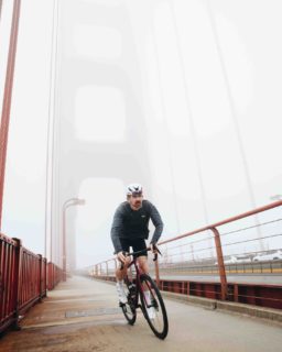 L’Aethos 2 n’est pas juste un vélo. C’est une sensation. 🚴‍♀️💫
Et plus léger que jamais. Découvrez l’Aethos 2 en magasin. #iamspecialized #Aethos2