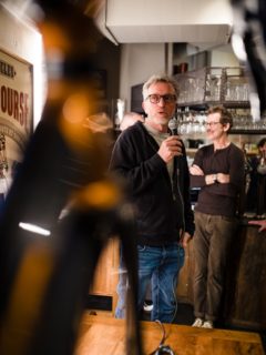 Il y a une semaine avait lieu la soirée Rochat Cycles avec Enrico @sartoframes à Tête de Course, où nous avons eu la chance de découvrir le nouveau cadre de la marque.
Guillaume @veloperfection était également présent pour nous parler entraînement.Une soirée conviviale dans un lieu chaleureux pour échanger autour de notre passion commune. Merci à tous pour ce bon moment!📸 @konstantinkleine#rochatcycles #veloperfection #sartoframes #tetedecourse #newbike