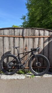 Basso Palta III • @bassobikes de retour chez Rochat Cycles 

Retrouvez le nouveau Palta III dans nos showrooms à Genève, Aubonne et Vevey! 

#rochatcycles #bassobikes #roadbike #gravelbike #basso