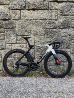 Colnago Y1RS • UAE Team Emirates
• Groupe Sram Red
• Roues Scope Artech 6
• Selle Italia SLR
#colnago #sramroad #scopewheels #rochatcycles