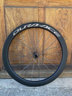 Nouvelles roues Shimano Dura-Ace • C36 • C50 • C60 • C99
Les C50 disponibles dès maintenant en test chez Rochat Cycles 🌪️
#RideShimano #DURAACE #ShimanoRoad