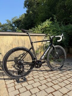 Basso SV • Black&White

Du latin « semper velocem » qui signifie « toujours rapide » 

#bassobikes #sempervelocem #bassosv #rochatcycles